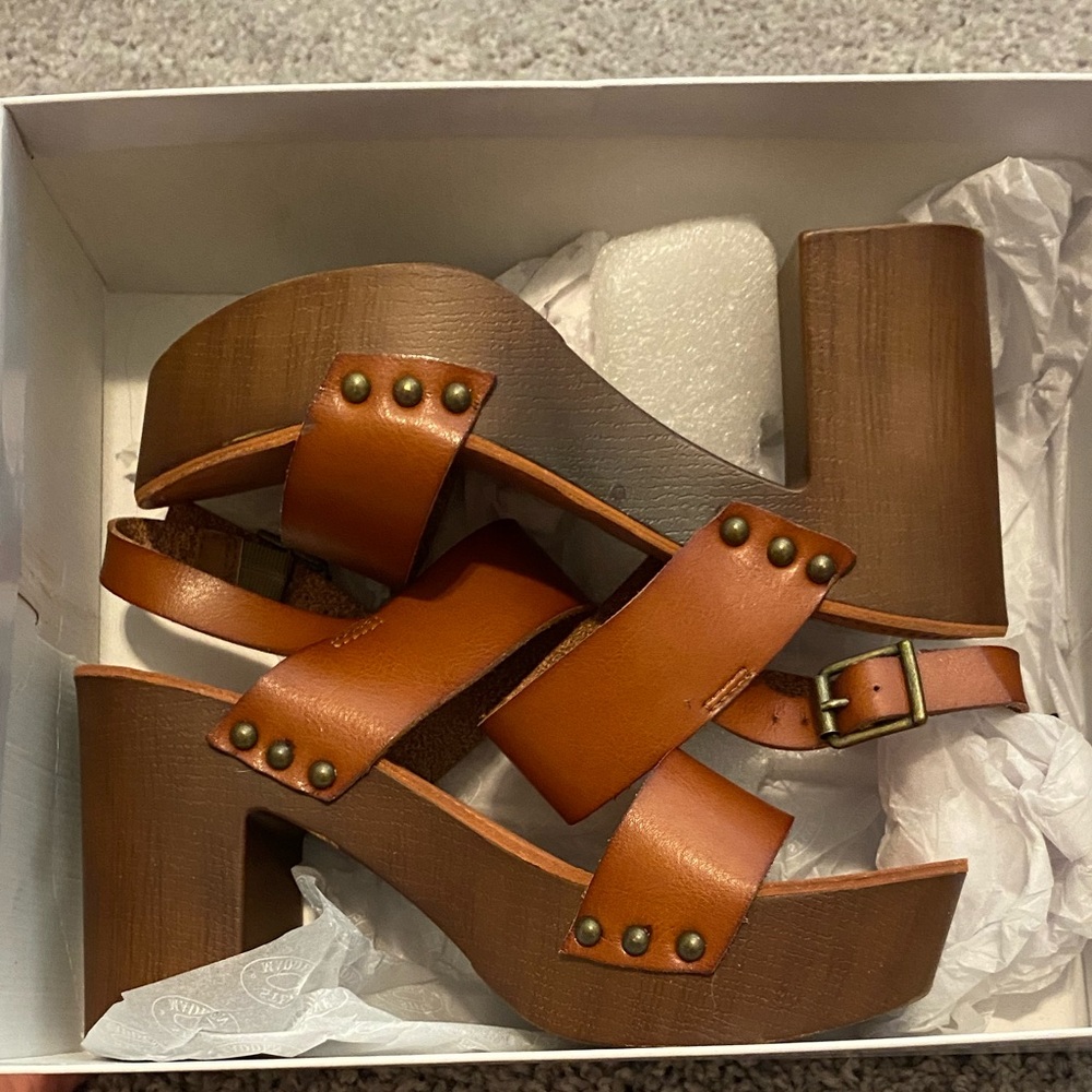 Steve Madden Blissful Cognac heeled sandals